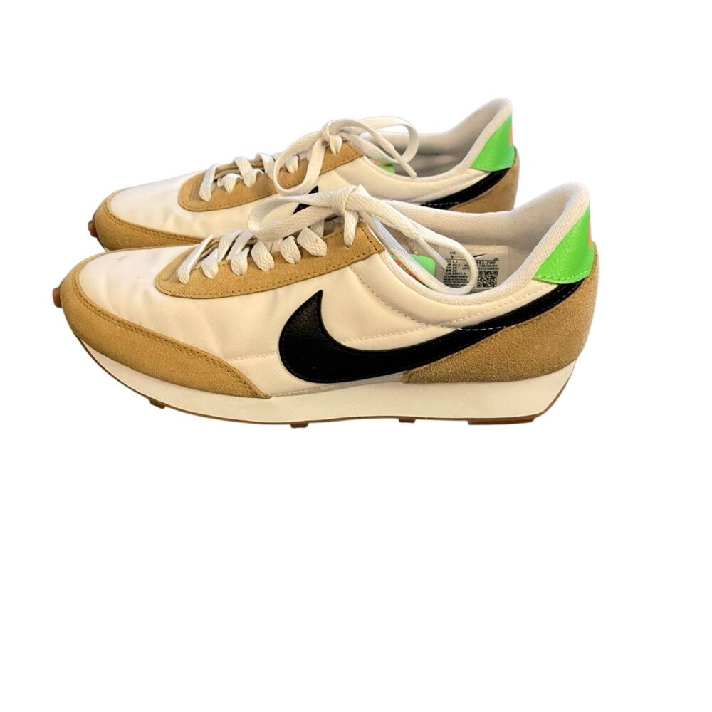 NIKE DAYBREAK SNEAKERS